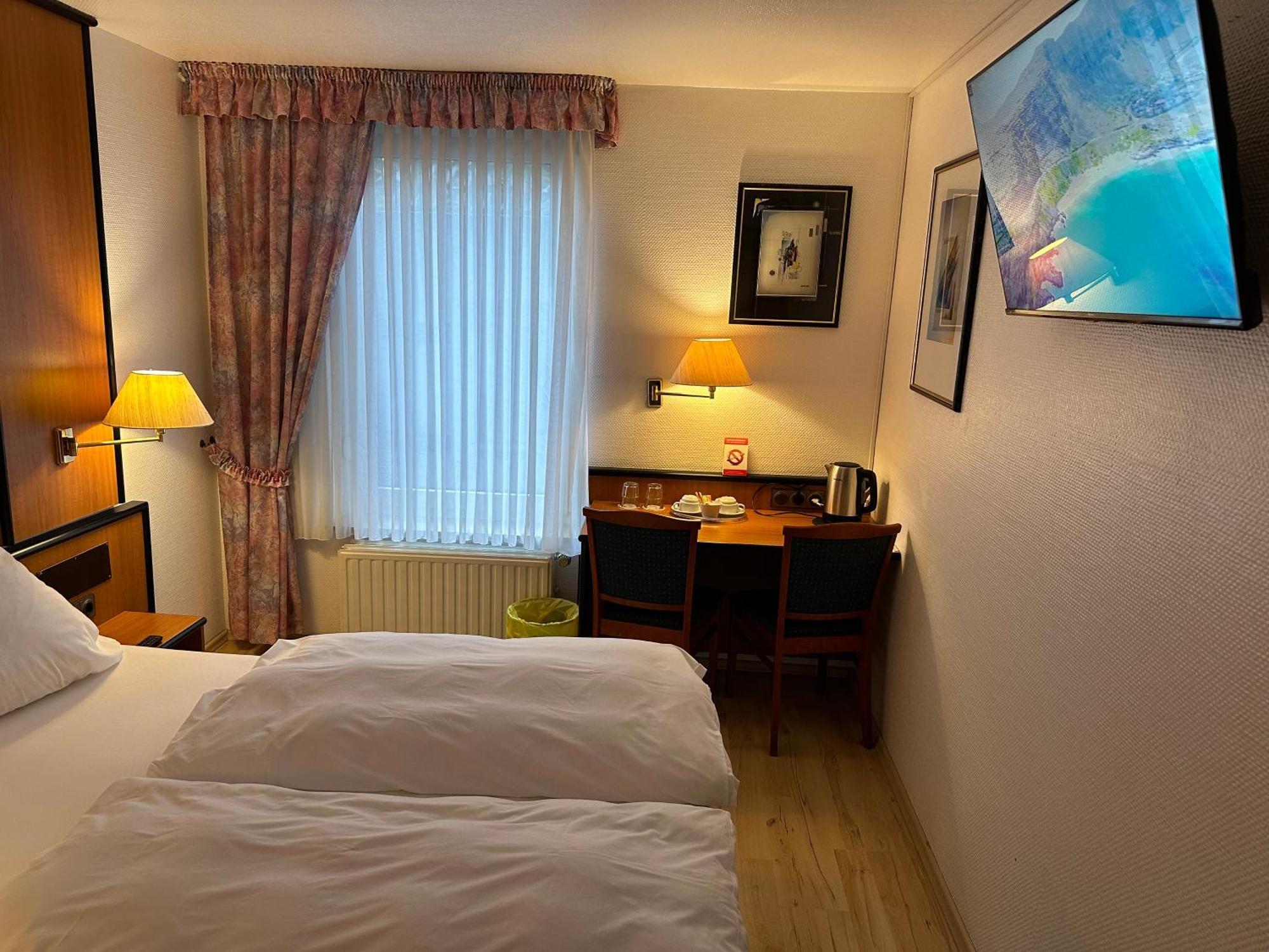 Hotel Zur Post Dabringhausen - Contactless Self Check-In Wermelskirchen Luaran gambar